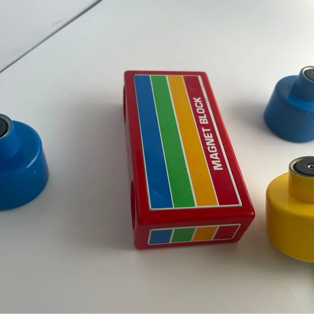 Vintage HILCO Magnetic building blocks set of 14